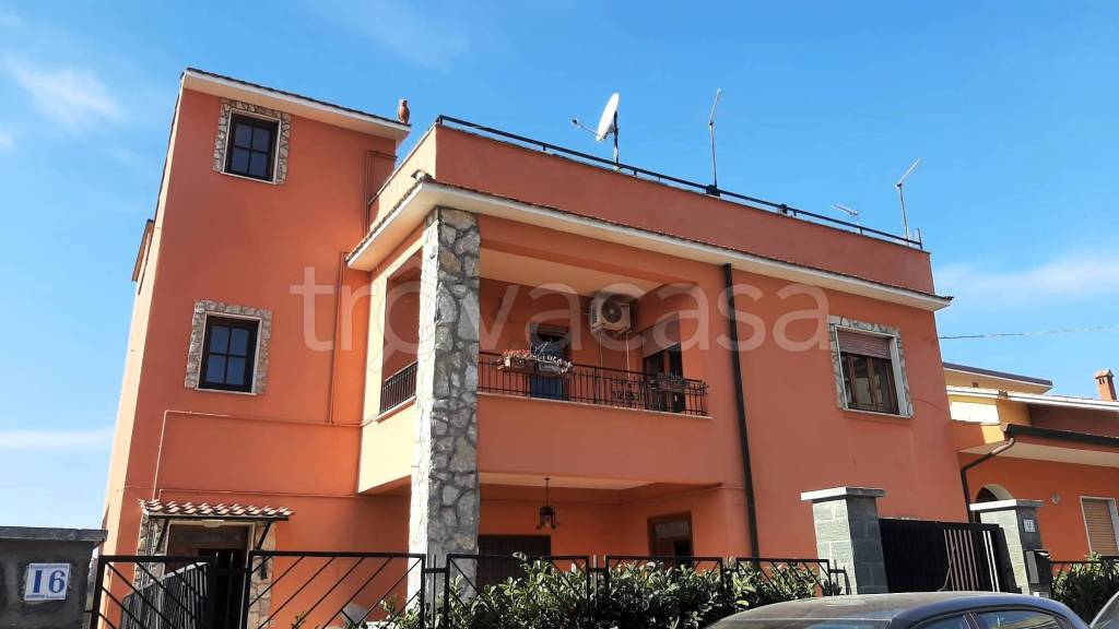 appartamento in vendita a Riano