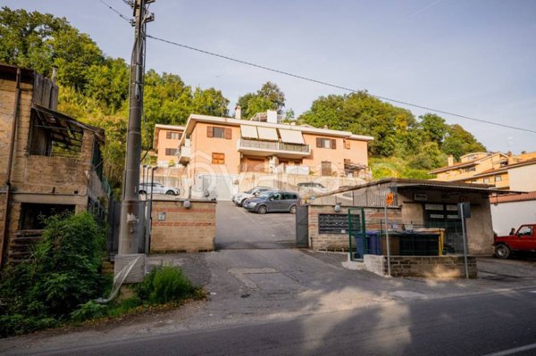 appartamento in vendita a Riano