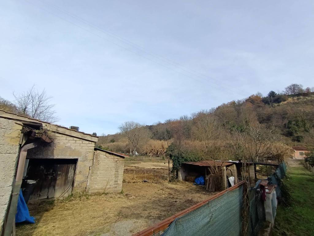 terreno edificabile in vendita a Riano