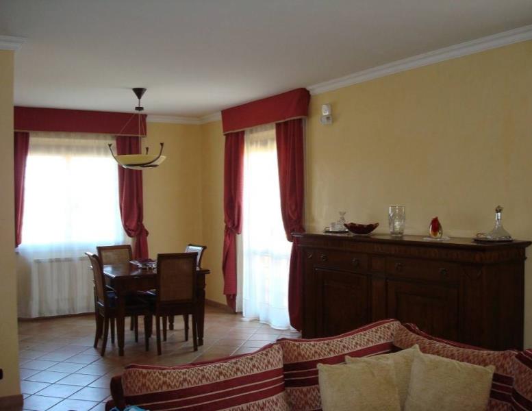 casa indipendente in vendita a Riano