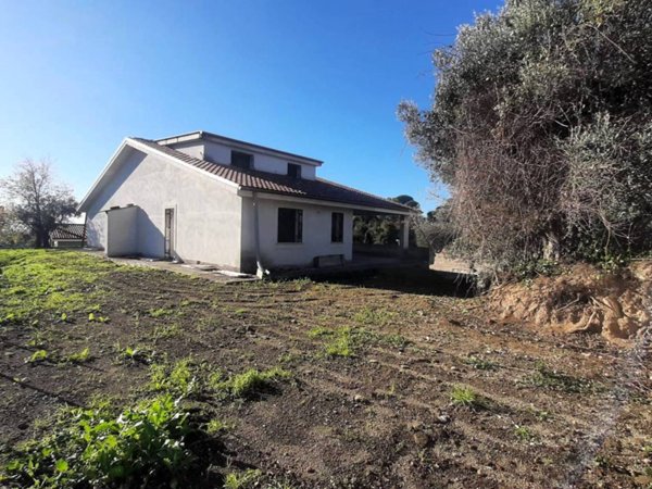 casa indipendente in vendita a Riano