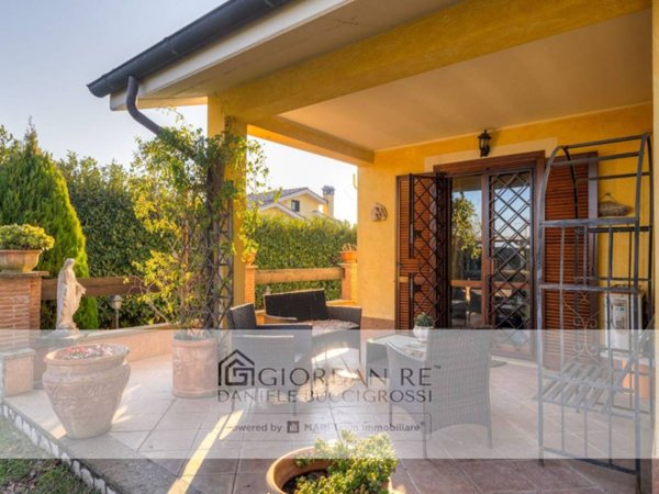 casa indipendente in vendita a Riano