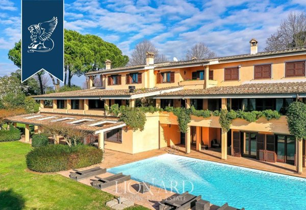 villa in vendita a Riano