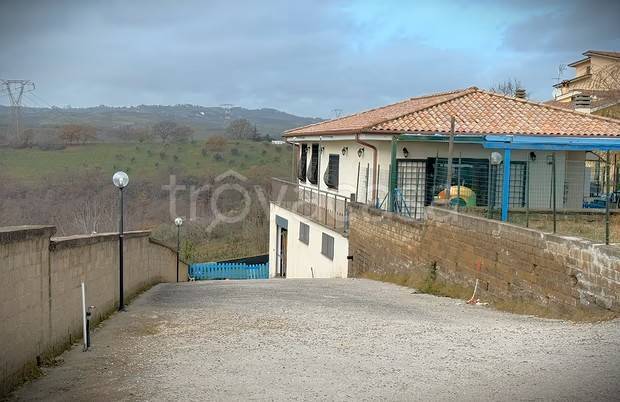 quadrivano in vendita a Riano