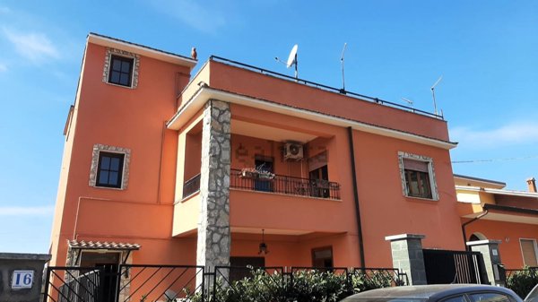 appartamento in vendita a Riano