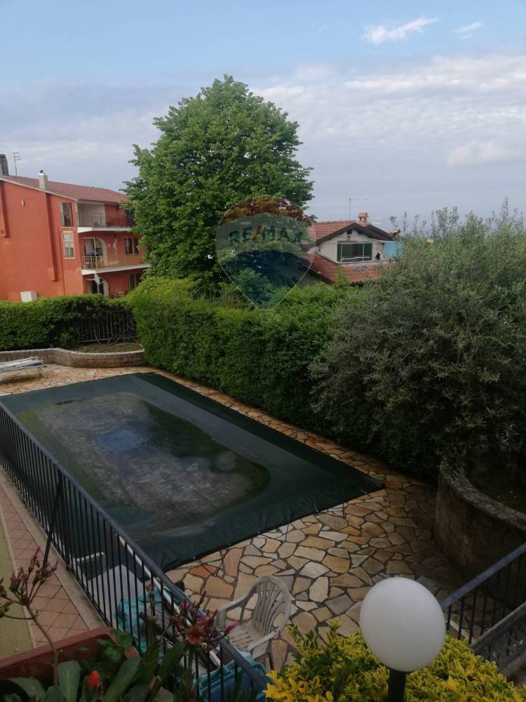 casa indipendente in vendita a Riano