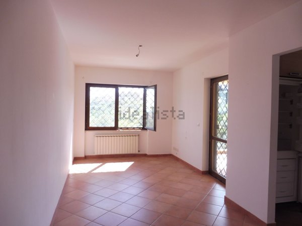 appartamento in vendita a Riano