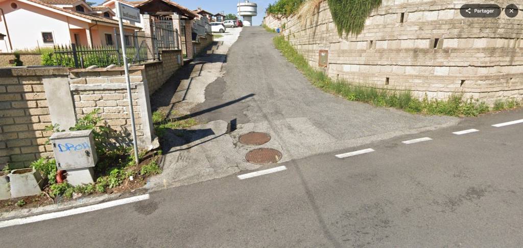 casa indipendente in vendita a Riano