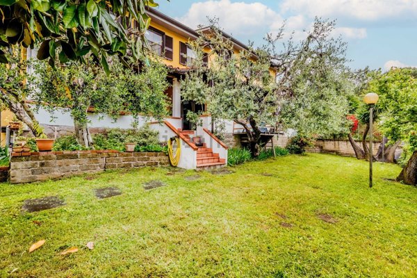 casa indipendente in vendita a Riano