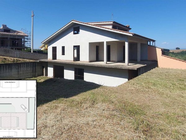 casa indipendente in vendita a Riano
