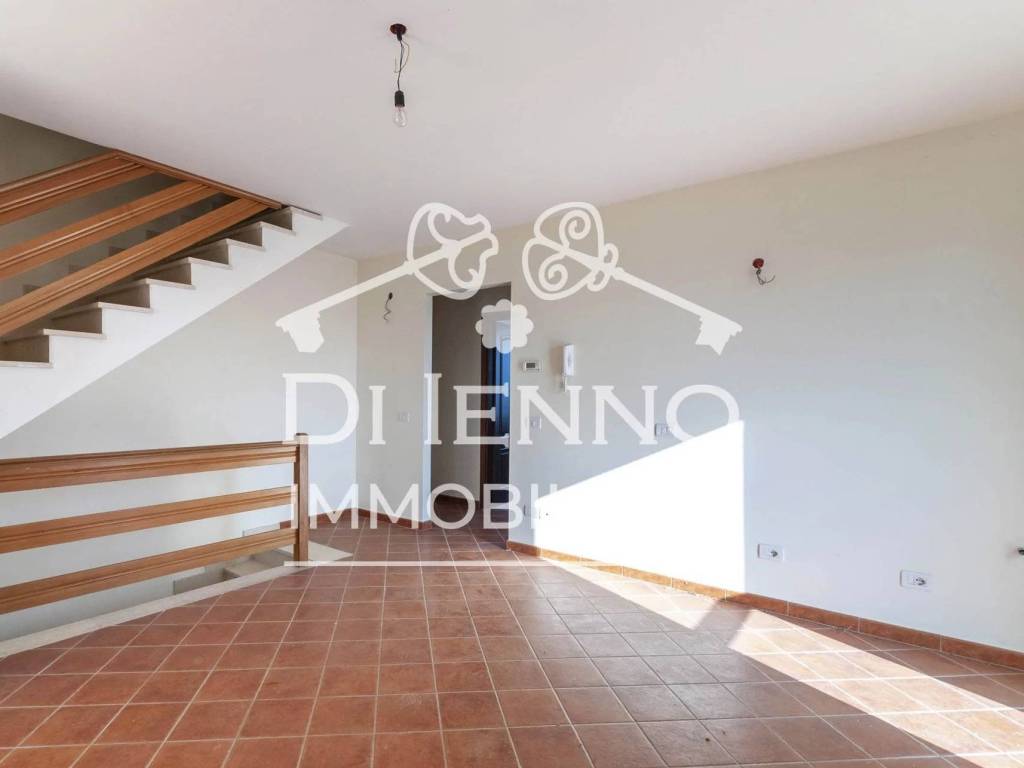 casa indipendente in vendita a Riano