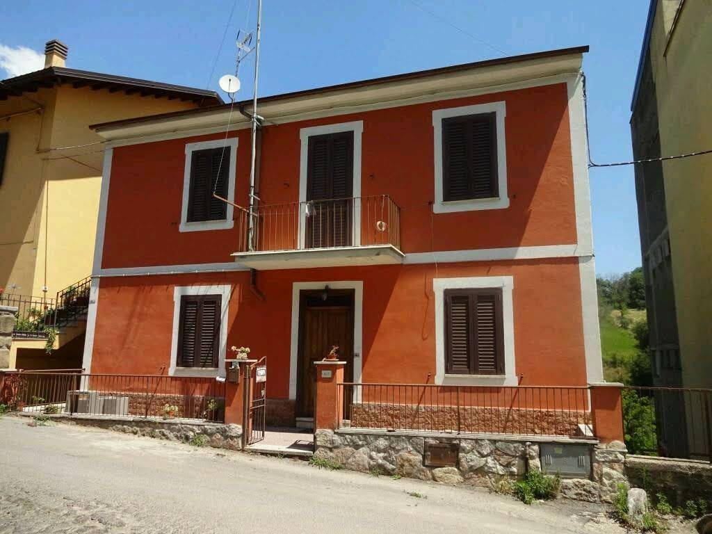 casa indipendente in vendita a Riano