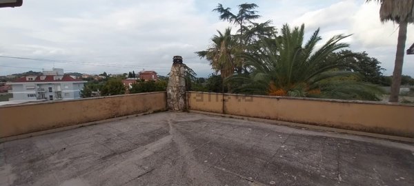 casa indipendente in vendita a Riano
