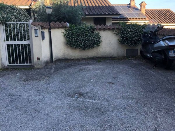 casa indipendente in vendita a Riano