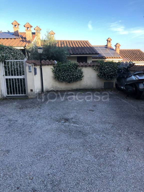 casa indipendente in vendita a Riano