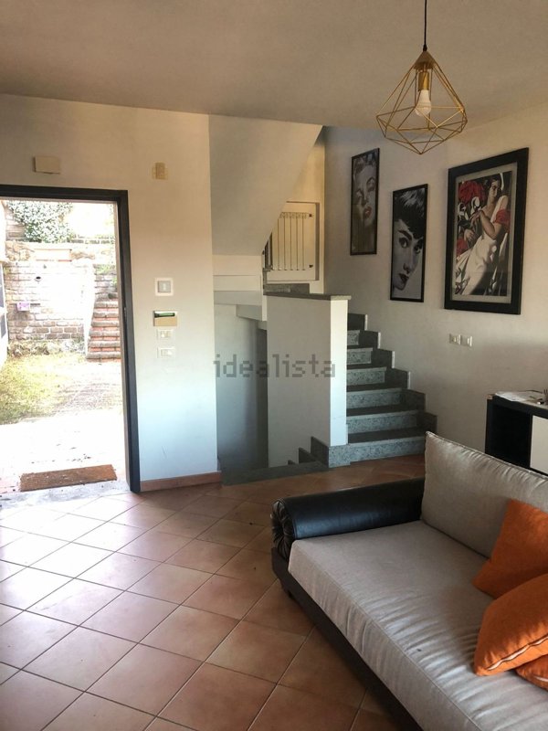 casa indipendente in vendita a Riano