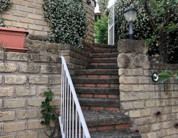 casa indipendente in vendita a Riano