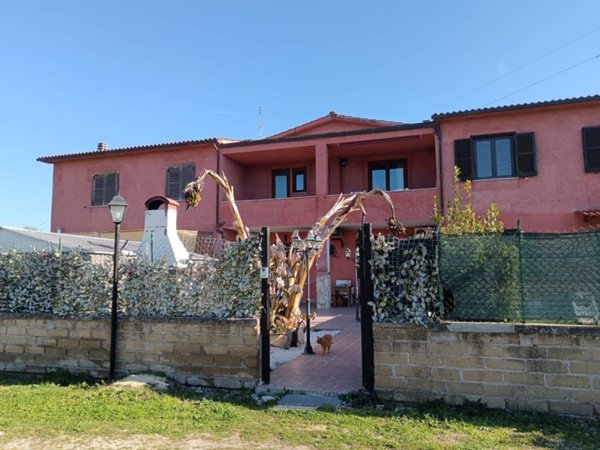 appartamento in vendita a Riano