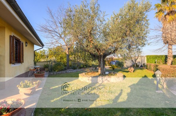 casa indipendente in vendita a Riano