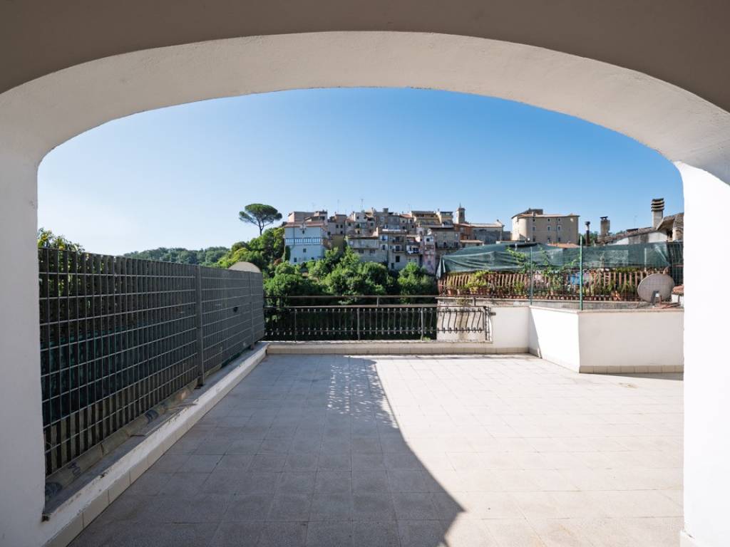 appartamento in vendita a Riano