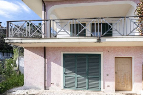 casa indipendente in vendita a Riano
