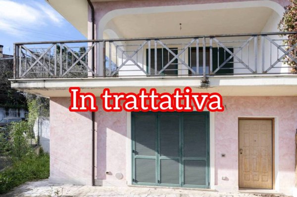 casa indipendente in vendita a Riano