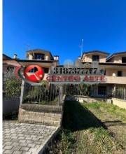 casa indipendente in vendita a Riano