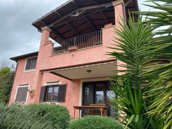 casa indipendente in vendita a Riano