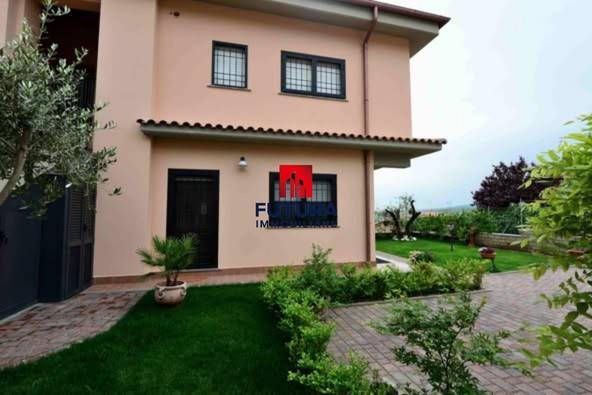 appartamento in vendita a Riano