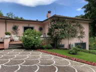 casa indipendente in vendita a Riano