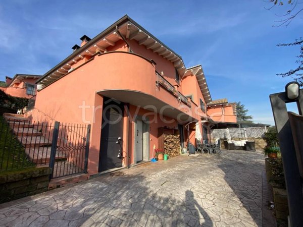 casa indipendente in vendita a Riano
