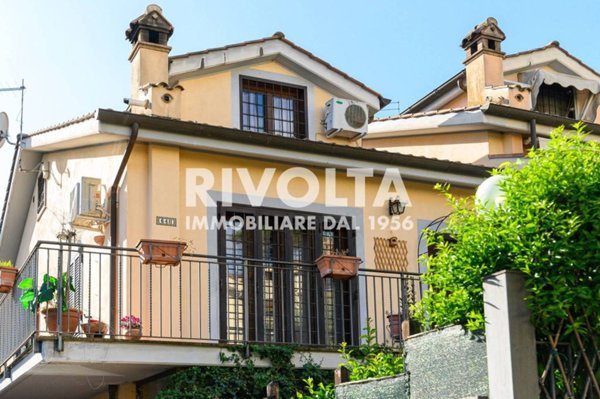 casa indipendente in vendita a Riano