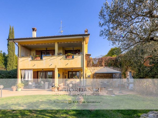 casa indipendente in vendita a Riano