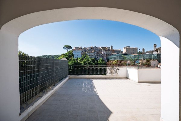 appartamento in vendita a Riano