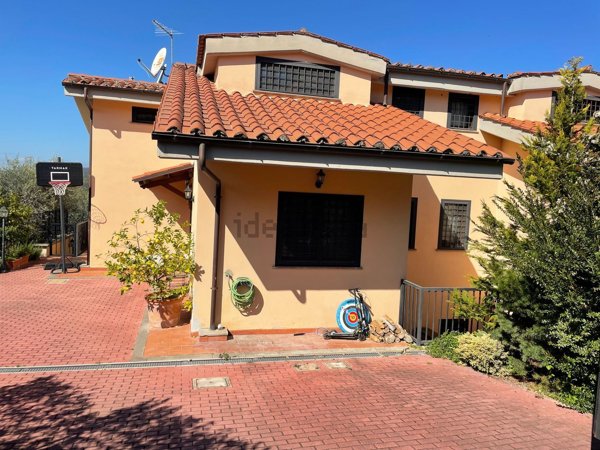 casa indipendente in vendita a Riano