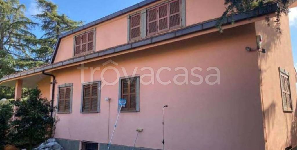 casa indipendente in vendita a Riano