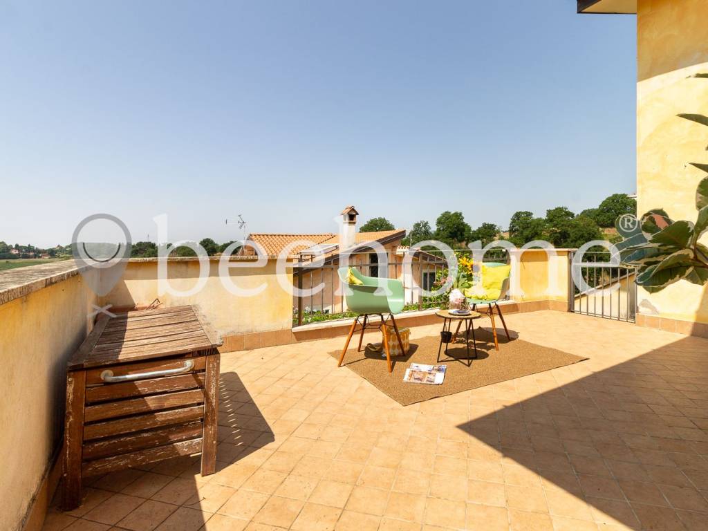 casa indipendente in vendita a Riano