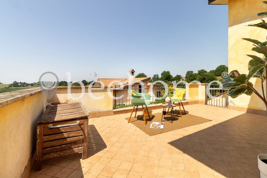 casa indipendente in vendita a Riano