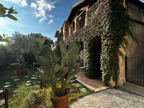 casa indipendente in vendita a Riano