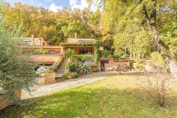 casa indipendente in vendita a Riano