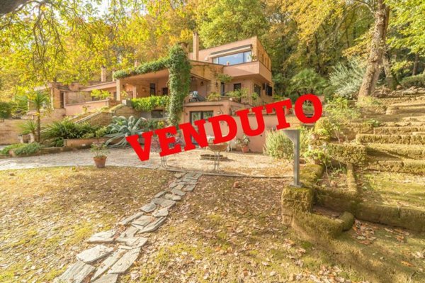 casa indipendente in vendita a Riano