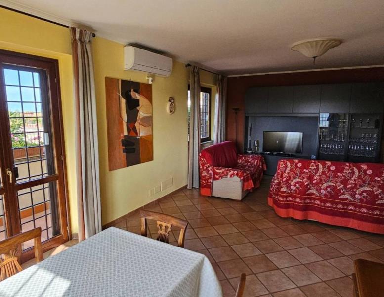 casa indipendente in vendita a Riano