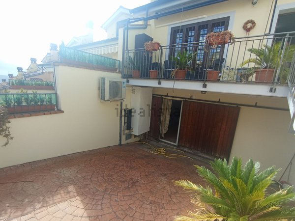 casa indipendente in vendita a Riano