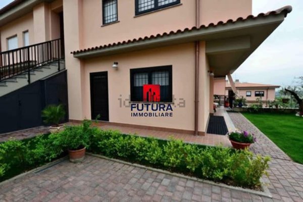 appartamento in vendita a Riano