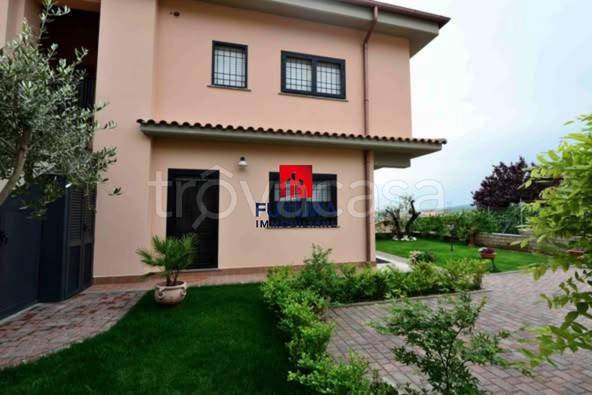 appartamento in vendita a Riano