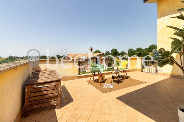 esavano in vendita a Riano