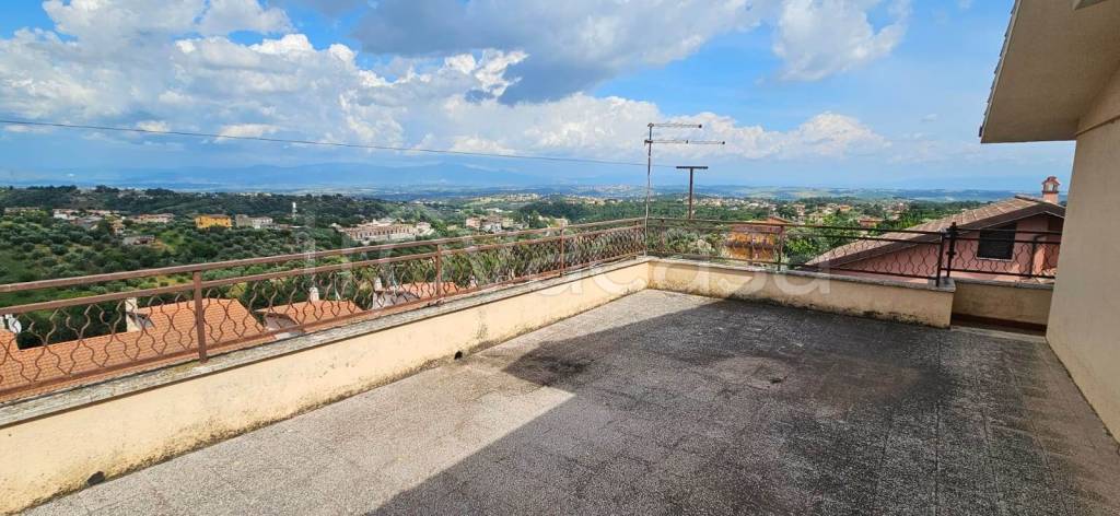 appartamento in vendita a Riano