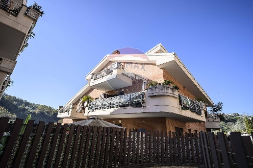 appartamento in vendita a Riano