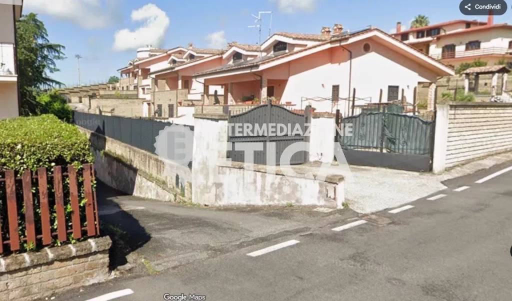 casa indipendente in vendita a Riano