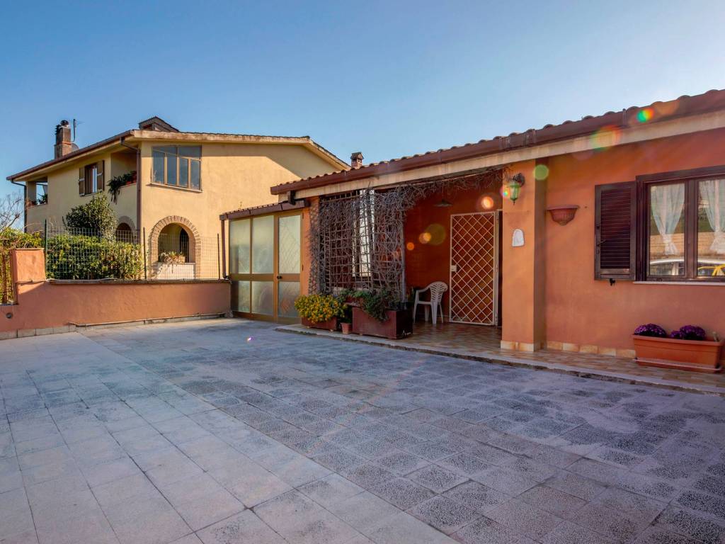 appartamento in vendita a Riano